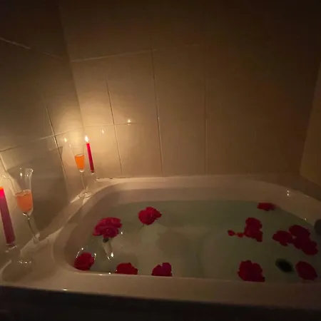 Eros Bdsm Apartament Adult's Only דירה